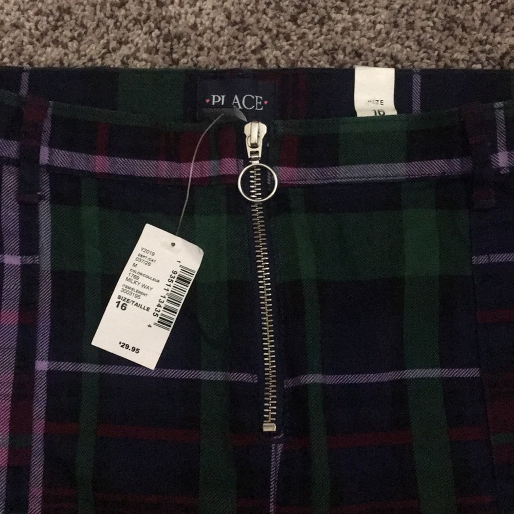 NWT School girl plaid skirt - Picture 2 of 4